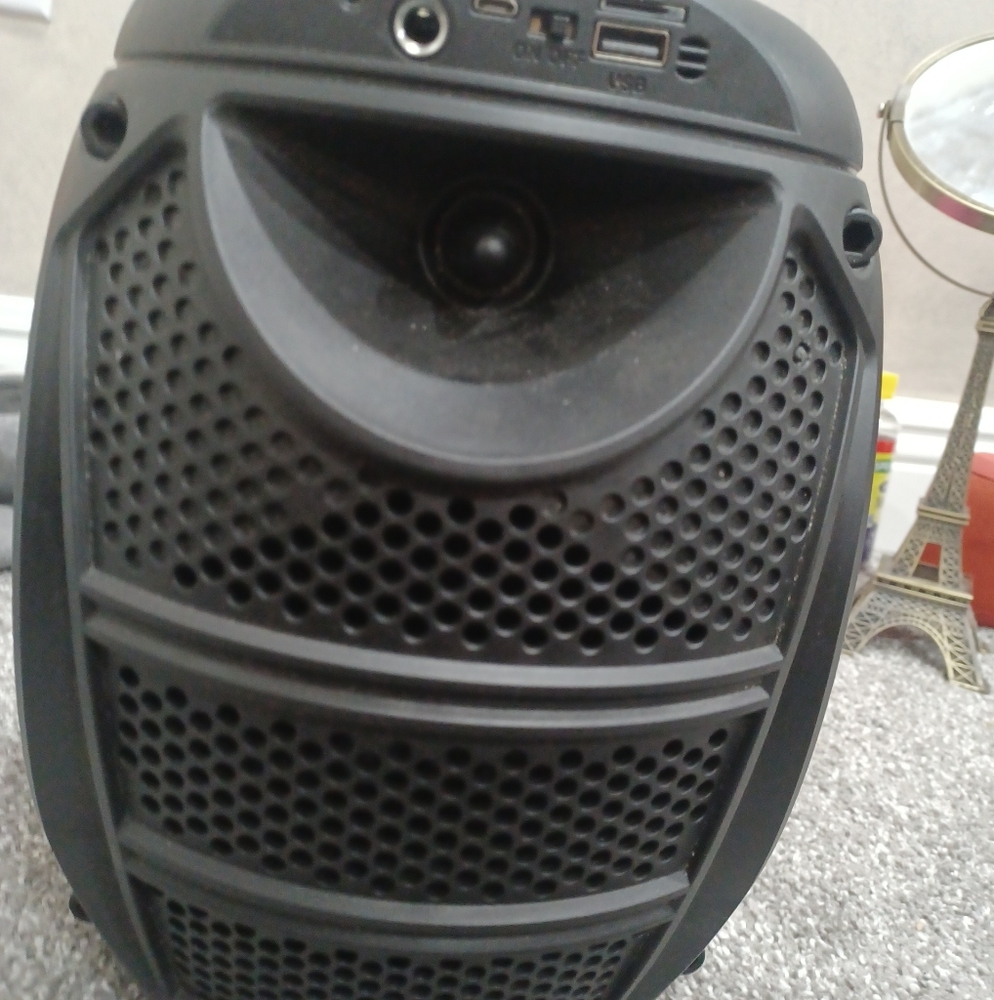 QUICKCELL speaker